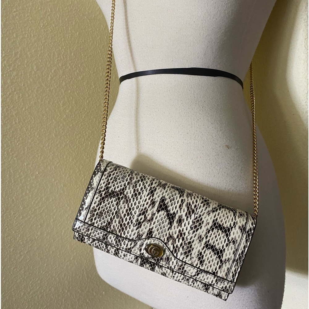 Gucci wallet on chain Reptile leather beige small shoulder bag.